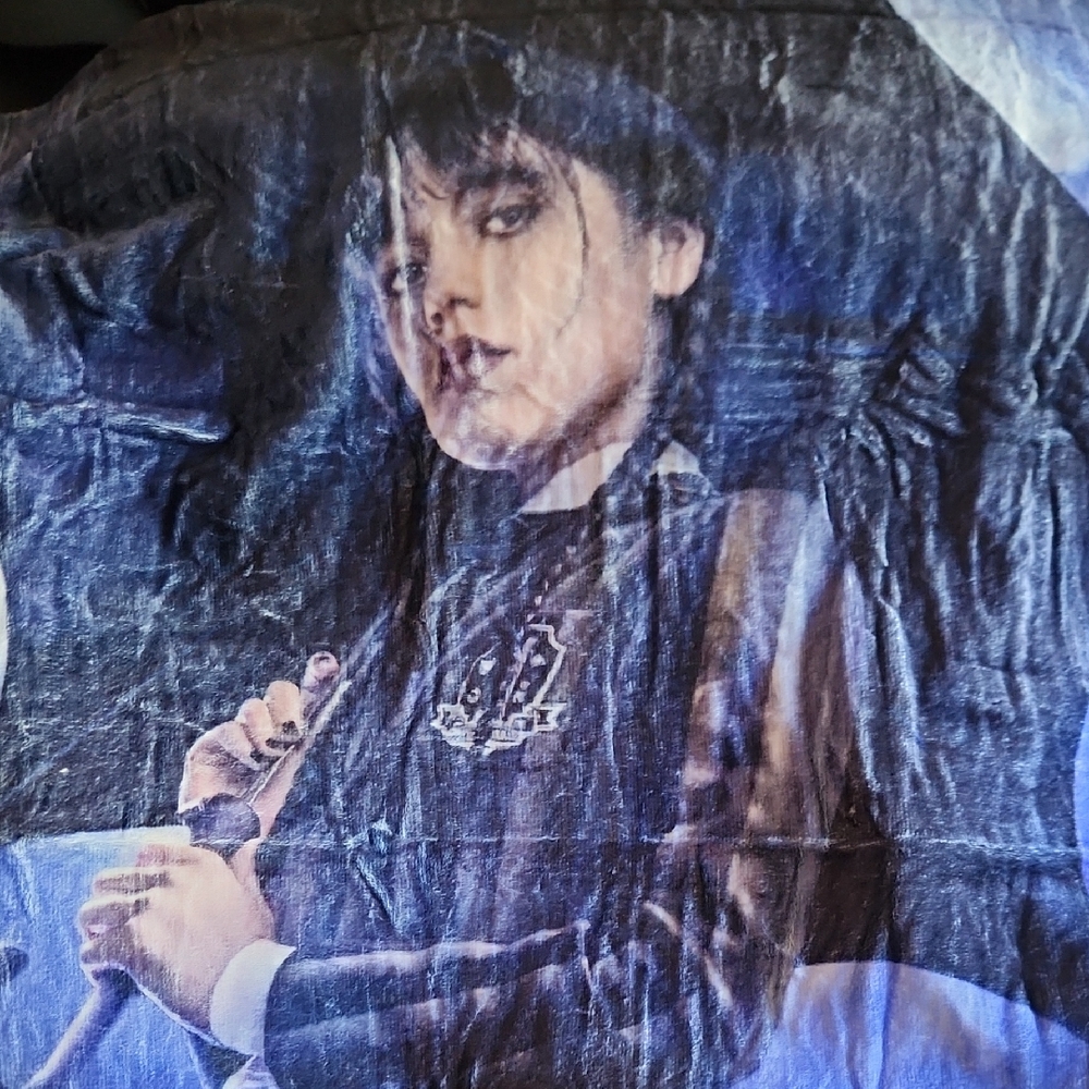 Edgy Blue Wednesday. Adams Throw